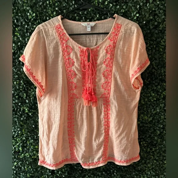 VINEYARD VINES TASSLE EMBROIDERED PEASANT TOP - Picture 2 of 8